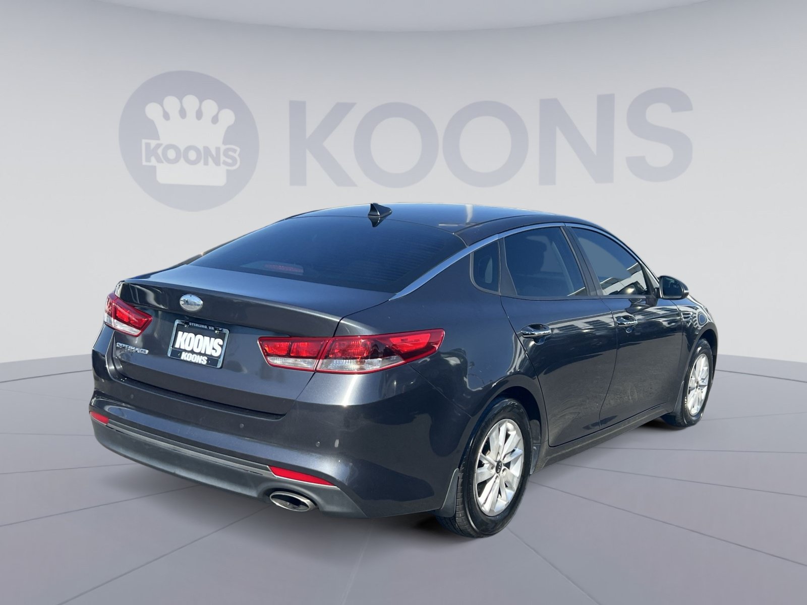 Used 2018 Kia Optima LX FWD image 16