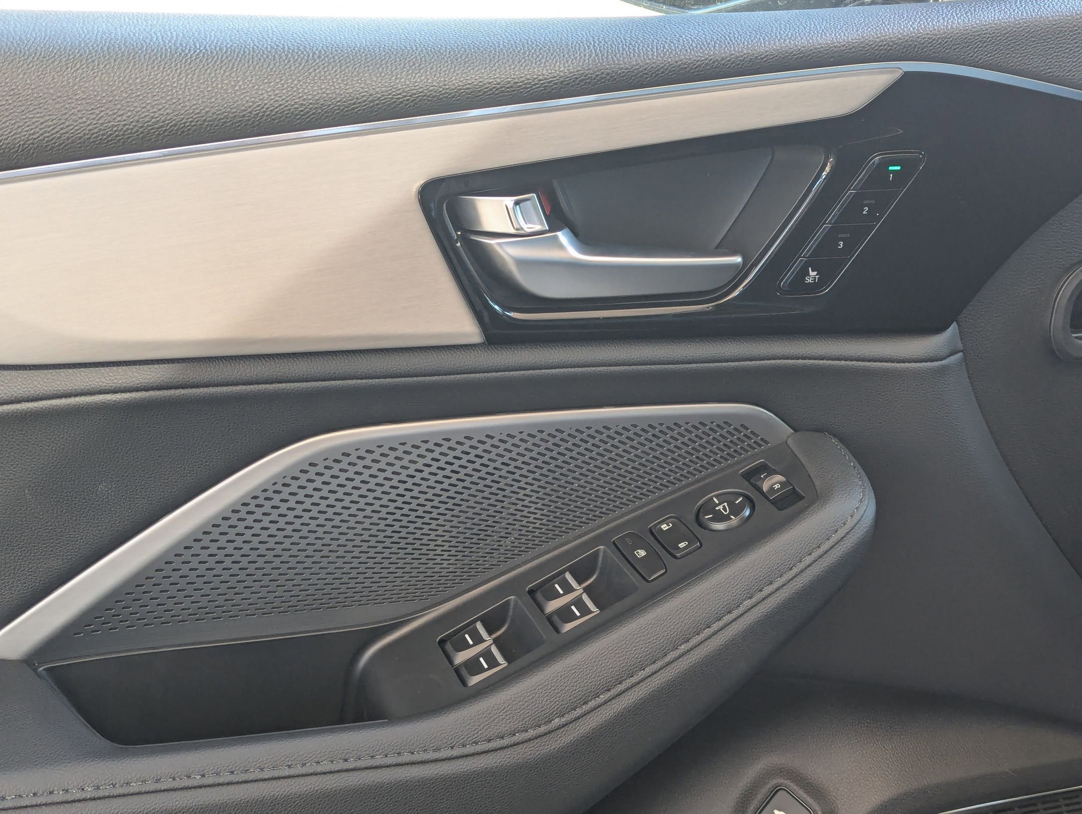New 2026 Acura MDX SH-AWD image 9