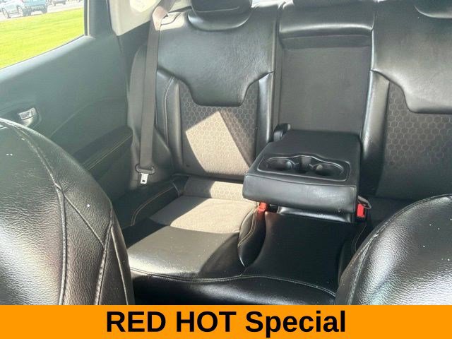 Used 2020 Jeep Compass Latitude w/ Cold Weather Group AWD/4WD image 30