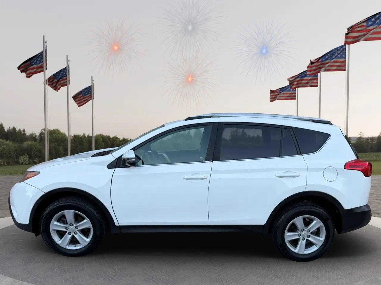 Used 2014 Toyota RAV4 XLE AWD/4WD image 9