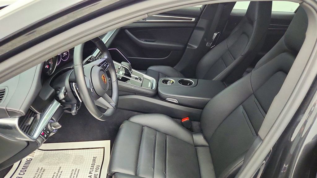 Used 2023 Porsche Panamera 4 Platinum Edition image 21