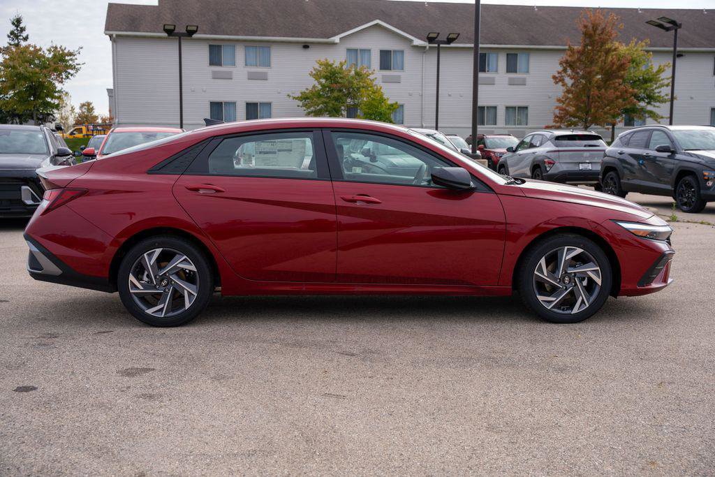 New 2025 Hyundai Elantra Sport image 8