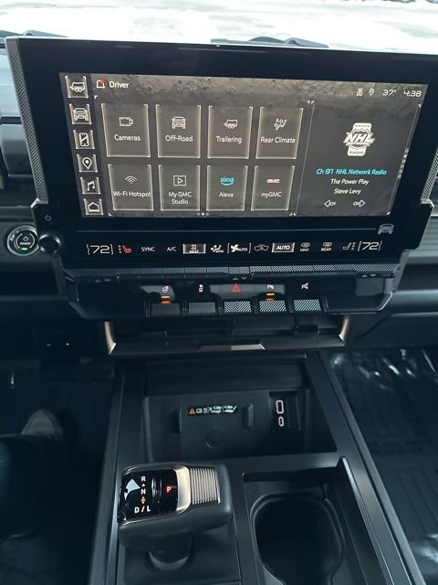 Used 2024 GMC Hummer EV 2X w/ LPO, Illumination Package image 23