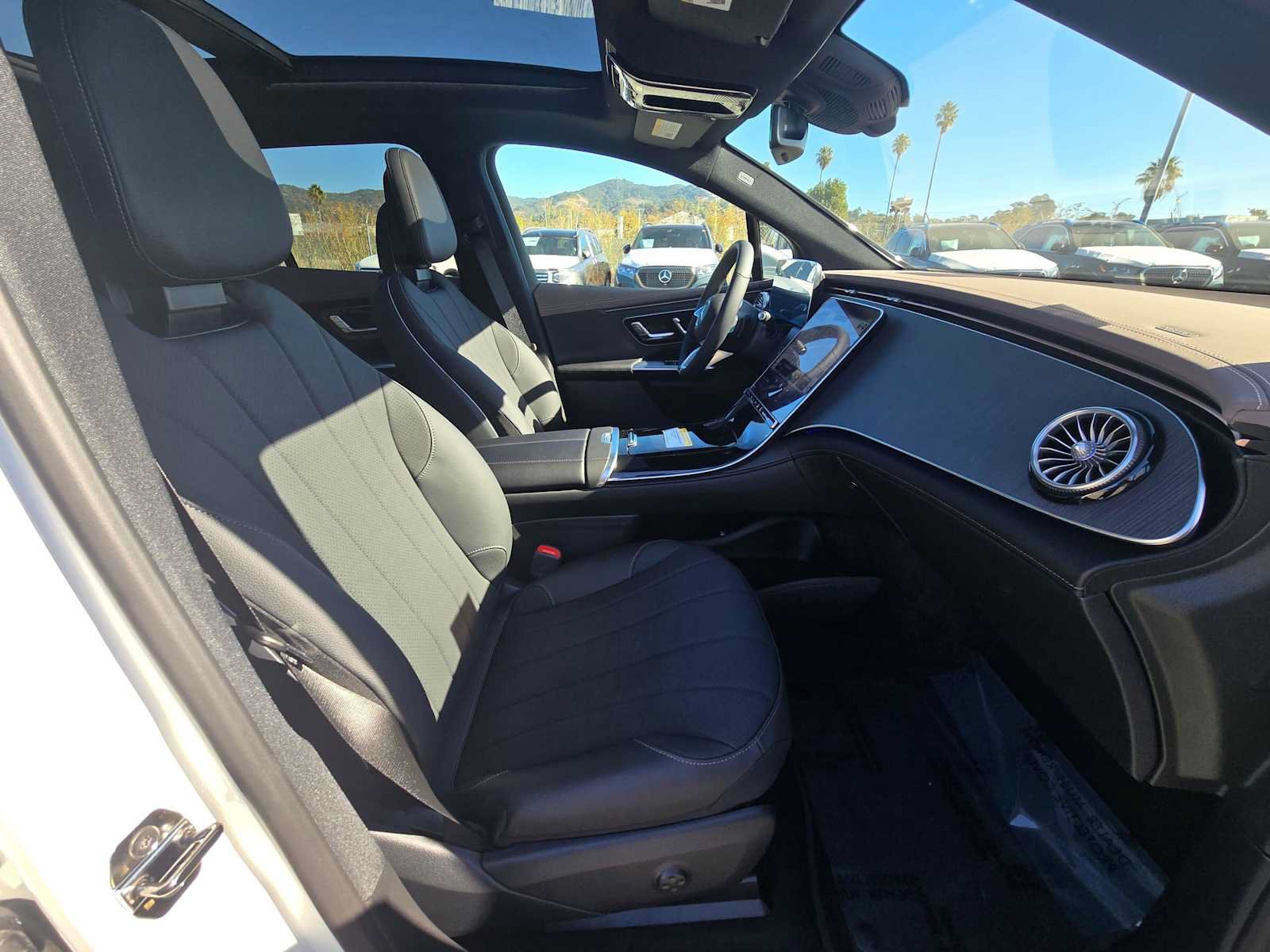 New 2027 Mercedes-Benz EQE 320 4MATIC SUV image 11