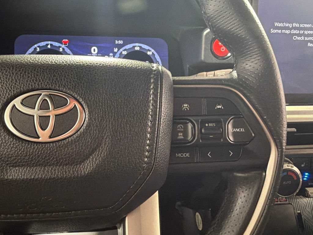 Used 2025 Toyota 4Runner TRD Off-Road Premium AWD/4WD image 27