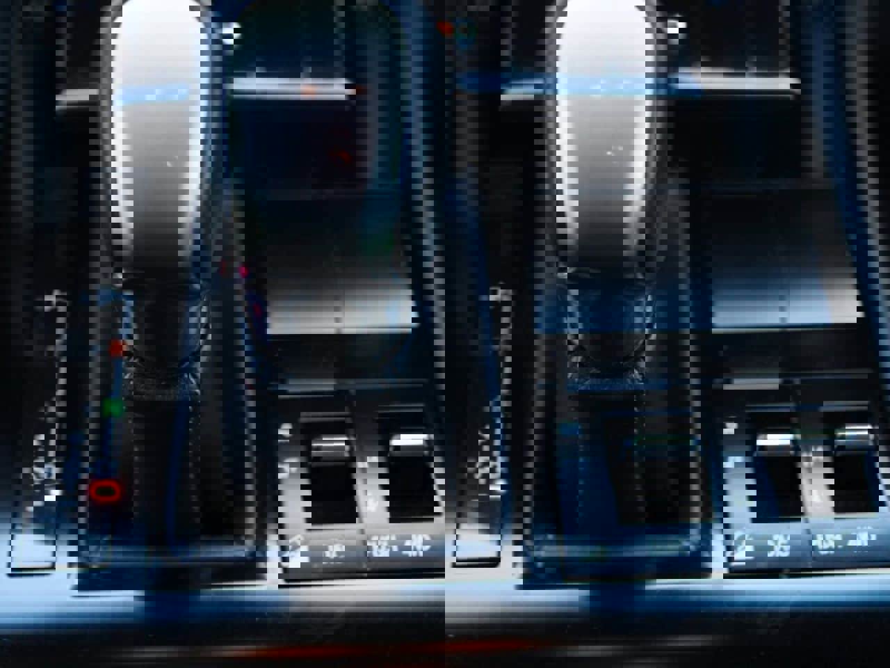 Used 2020 Lexus GX 460 Premium w/ Premium Package image 23