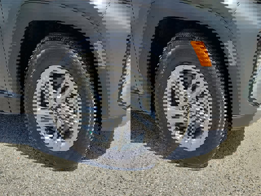 Used 2025 Hyundai Tucson SE image 5