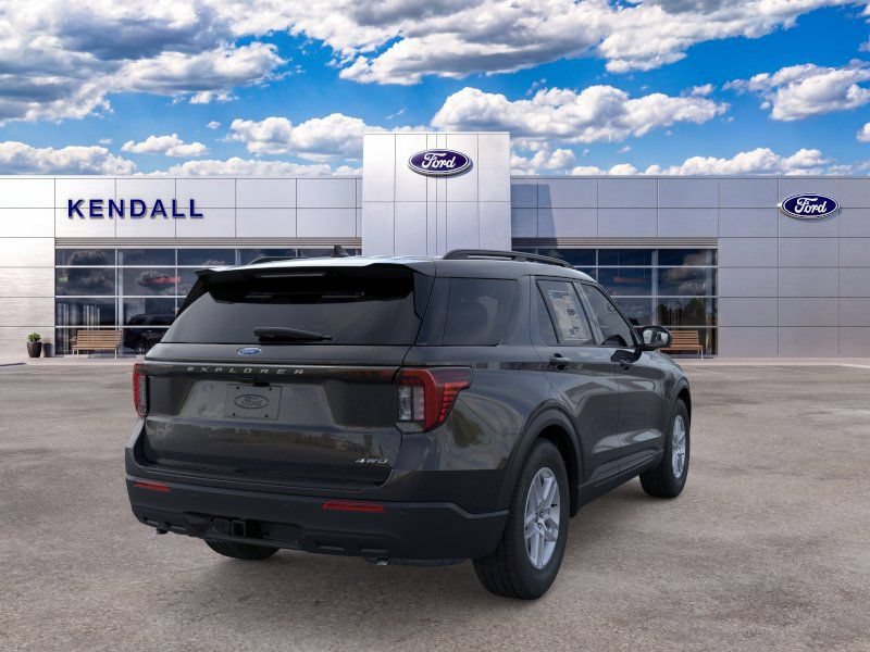 Used 2026 Ford Explorer Active AWD/4WD image 8
