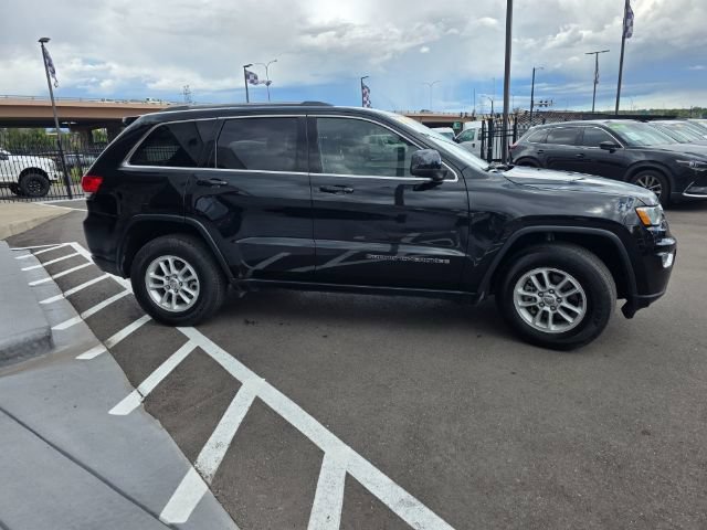 Used 2018 Jeep Grand Cherokee Laredo AWD/4WD image 5