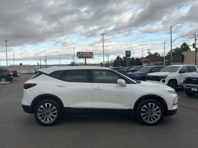 Used 2023 Chevrolet Blazer Premier image 2