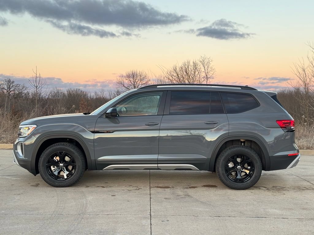 New 2026 Volkswagen Atlas Peak Edition AWD/4WD image 8