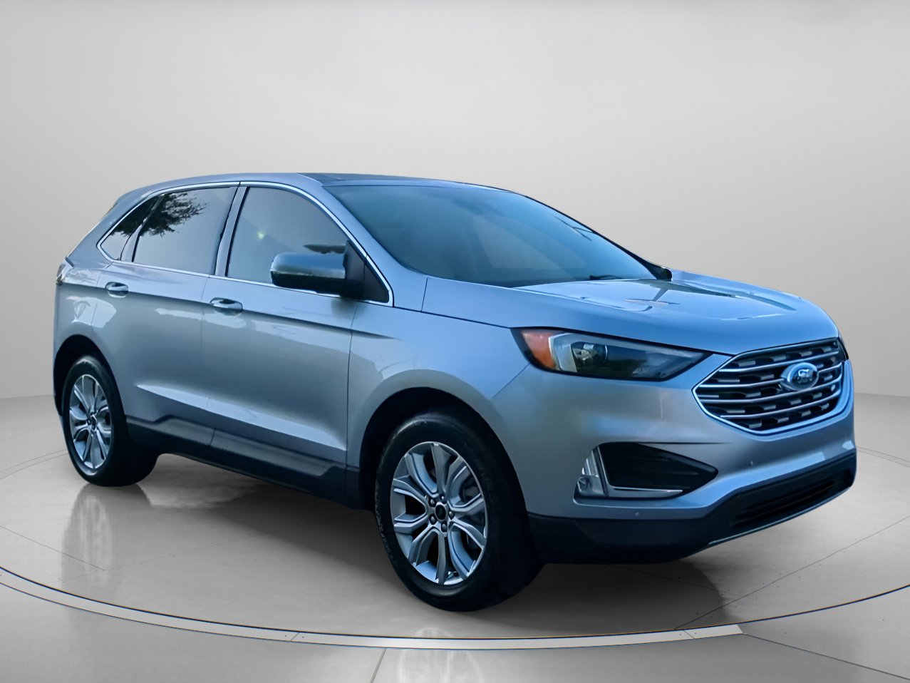 Certified 2023 Ford Edge Titanium image 2