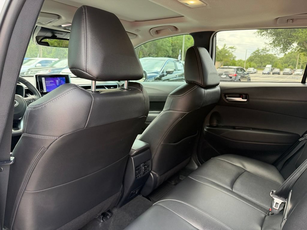 Used 2023 Toyota Corolla Cross XLE w/ Convenience Package AWD/4WD image 18