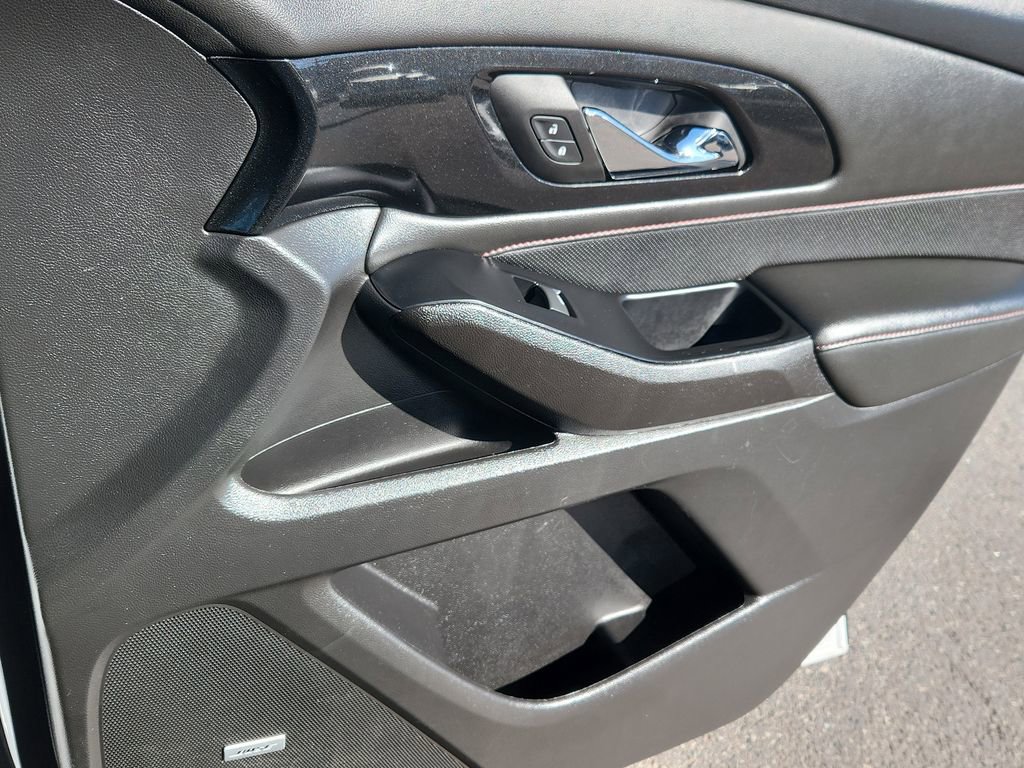 Used 2023 Chevrolet Traverse RS w/ LPO, Floor Liner Package image 15