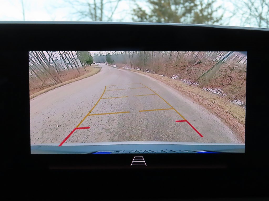 Certified 2024 Buick Encore GX Preferred w/ Comfort Package image 5