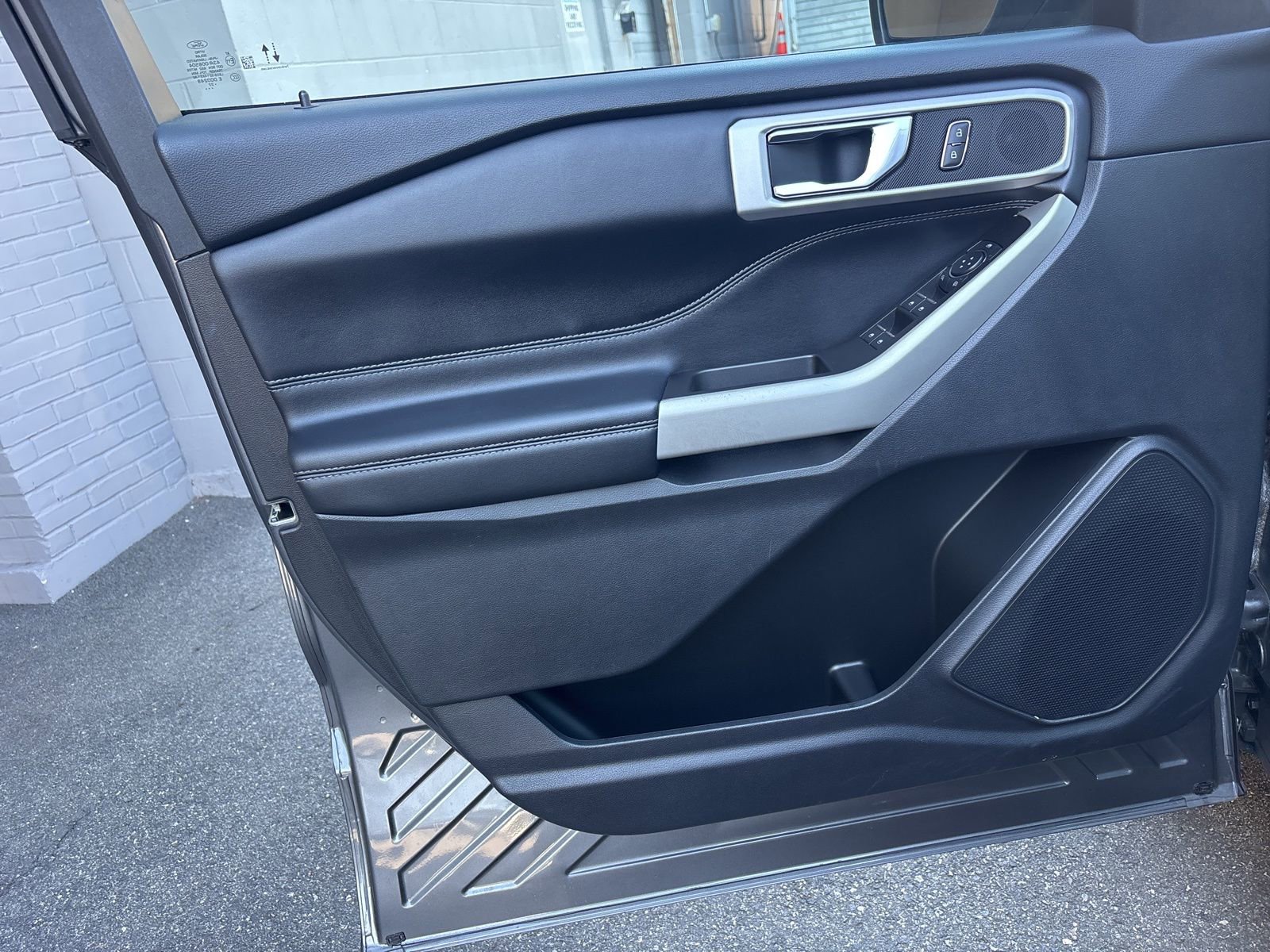 Certified 2022 Ford Explorer XLT w/ Equipment Group 202A image 49