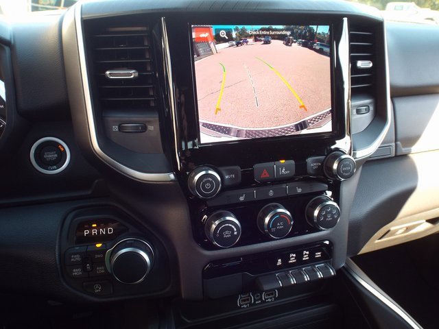 New 2026 RAM 1500 4x4 Crew Cab image 17