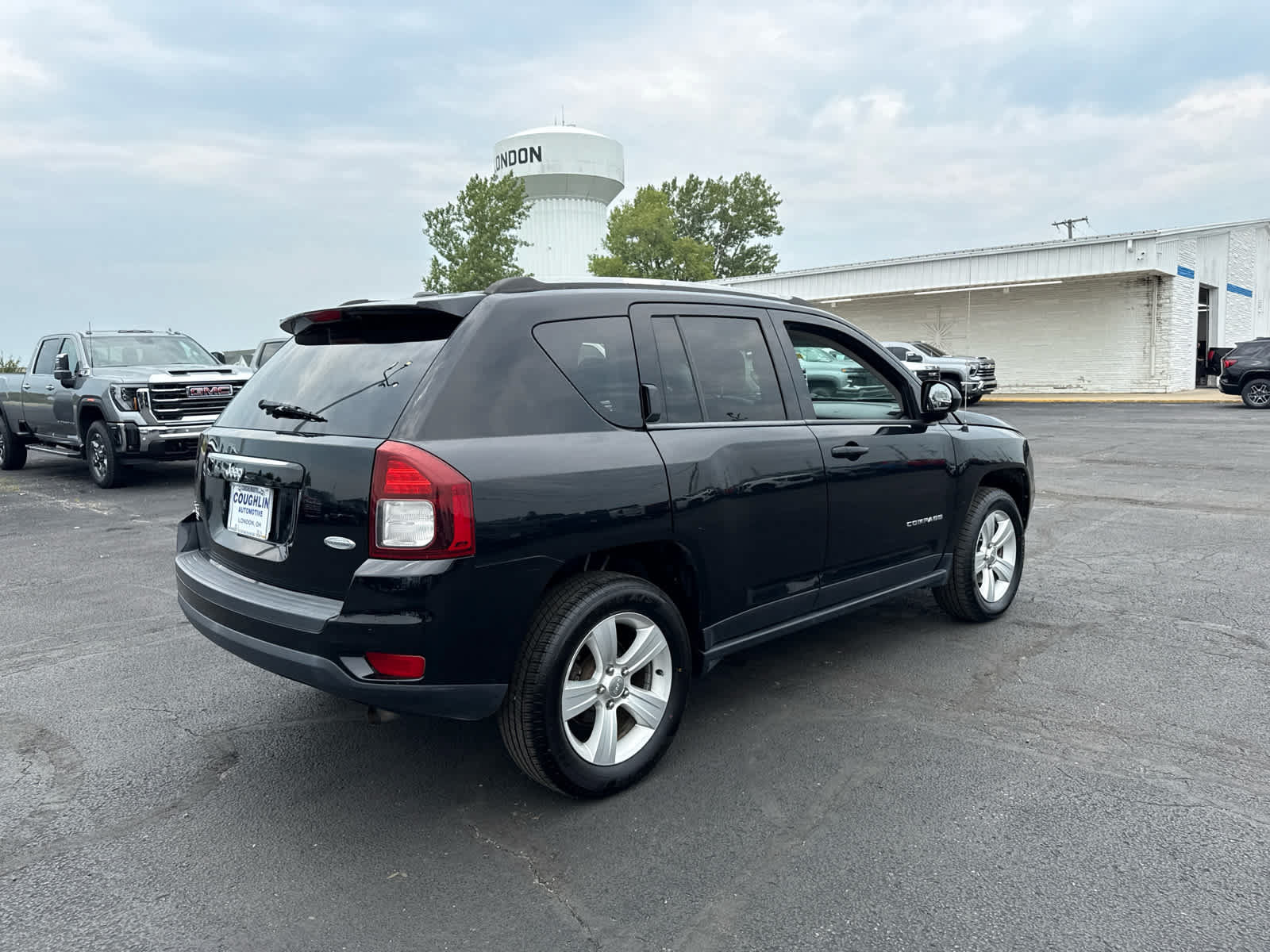 Used 2015 Jeep Compass Latitude AWD/4WD image 5