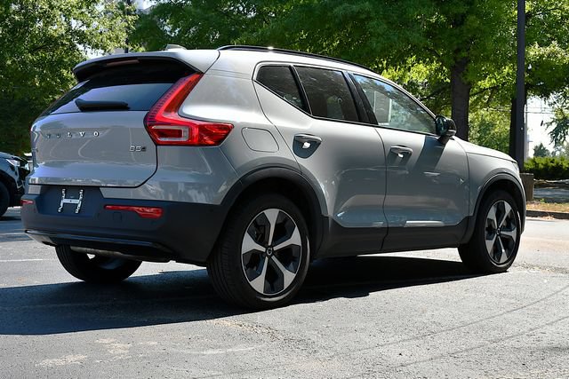 Certified 2026 Volvo XC40 B5 Plus AWD/4WD image 7