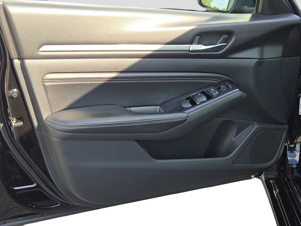 Used 2021 Nissan Altima 2.5 SV image 16