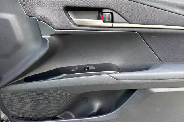 Used 2025 Toyota Camry LE FWD image 21