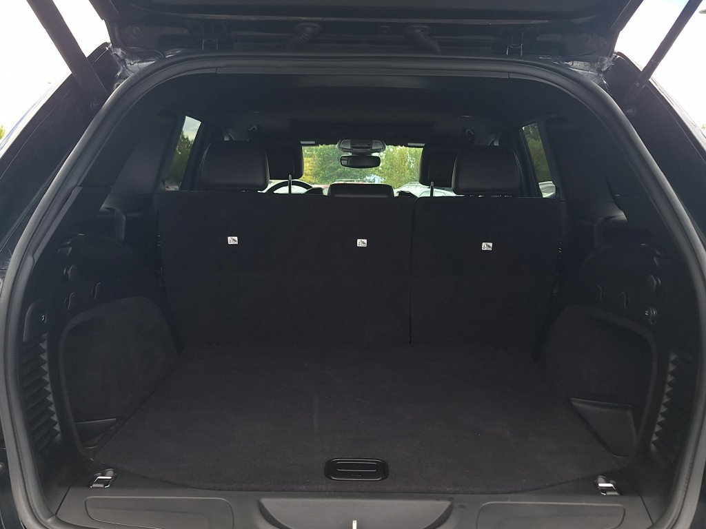 Used 2020 Jeep Grand Cherokee Limited AWD/4WD image 30