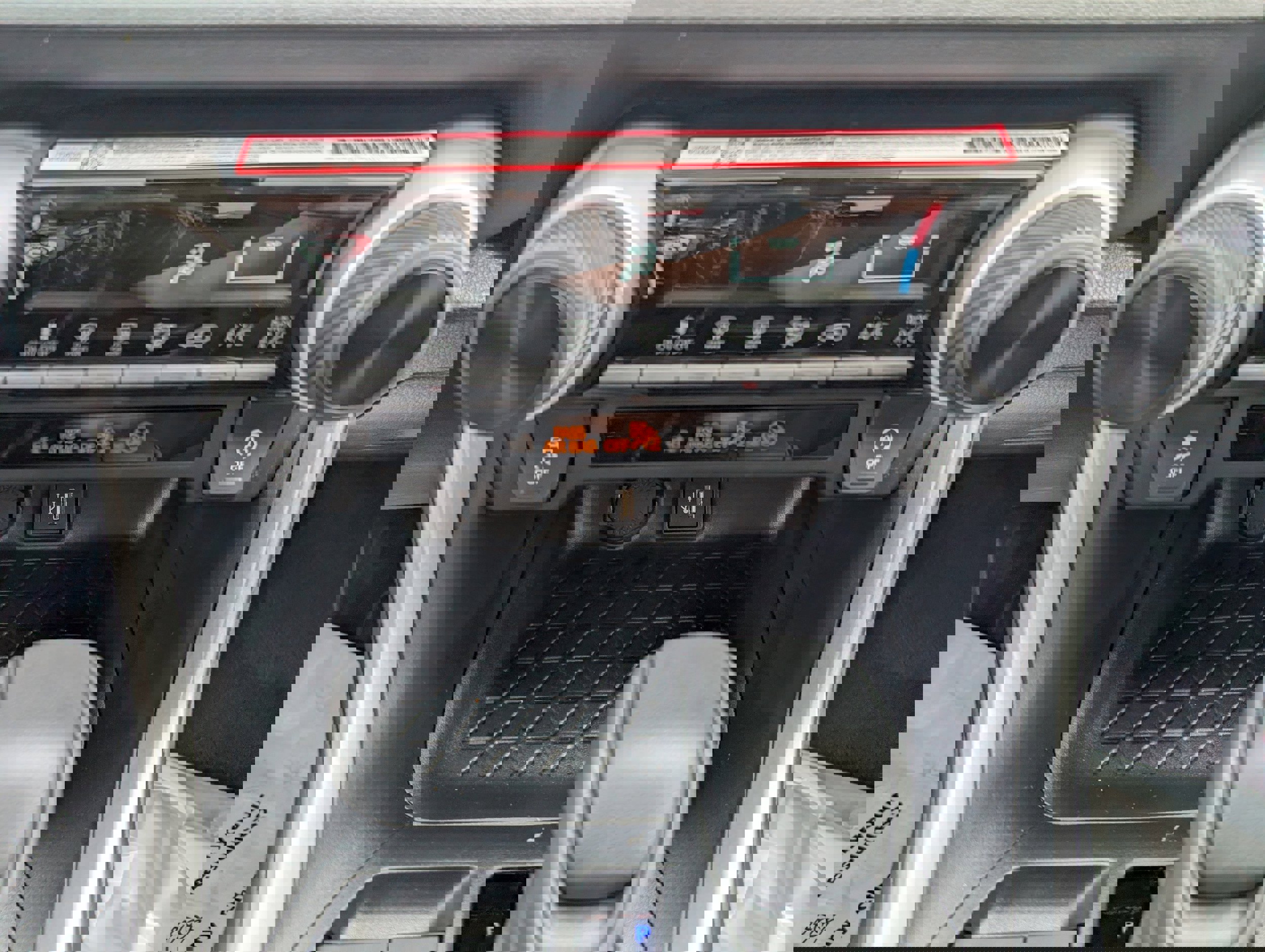 New 2025 Toyota RAV4 LE image 17