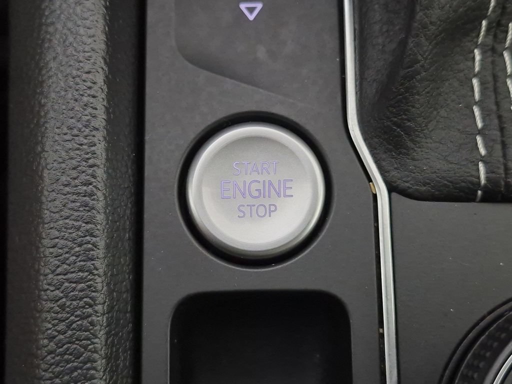 Used 2023 Volkswagen Atlas SEL Premium AWD/4WD image 29
