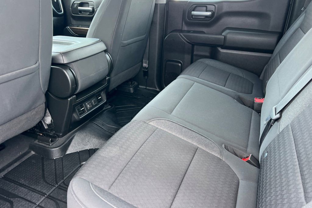 Used 2021 Chevrolet Silverado 1500 LT image 9