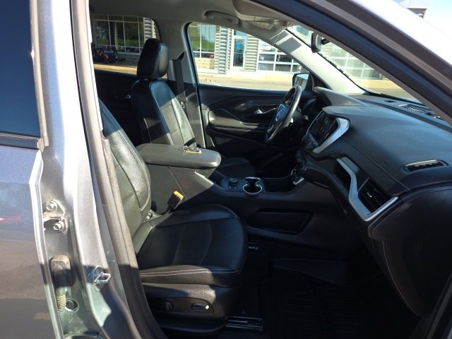 Used 2023 GMC Terrain SLT image 10