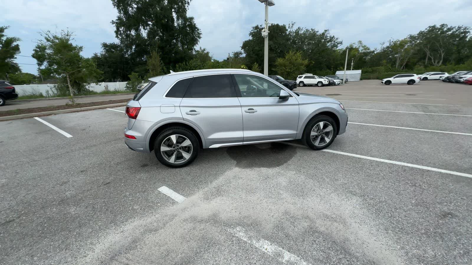 Used 2023 Audi Q5 2.0T Premium Plus w/ Premium Plus Package AWD/4WD image 9