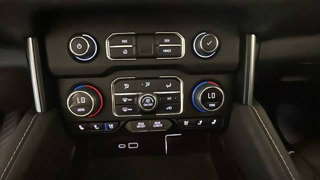 Used 2023 Chevrolet Tahoe Premier AWD/4WD image 22