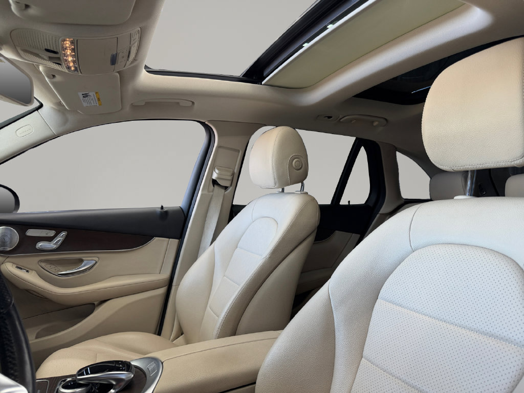 Used 2019 Mercedes-Benz GLC 350e 4MATIC image 9