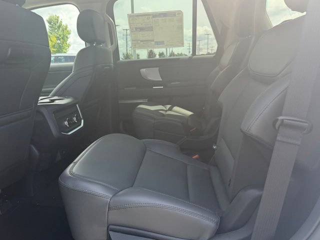 New 2026 Ford Expedition Active RWD image 10