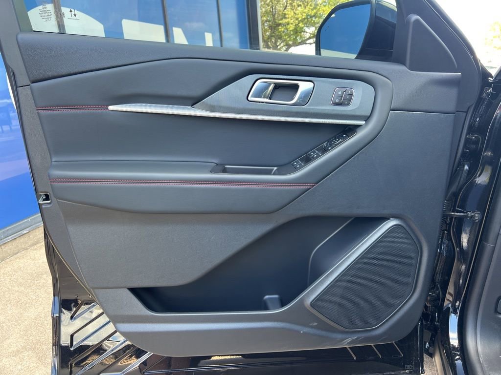New 2026 Ford Explorer ST-Line image 12