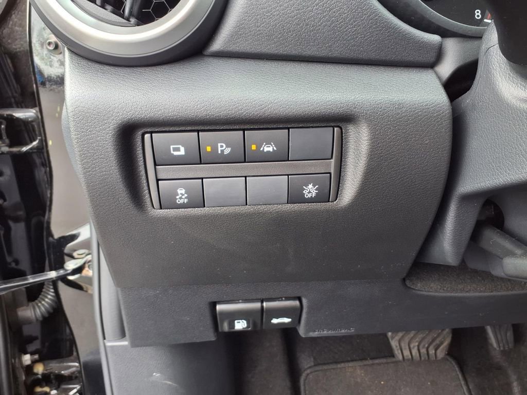 Used 2025 Nissan Versa S w/ Trunk Package image 13