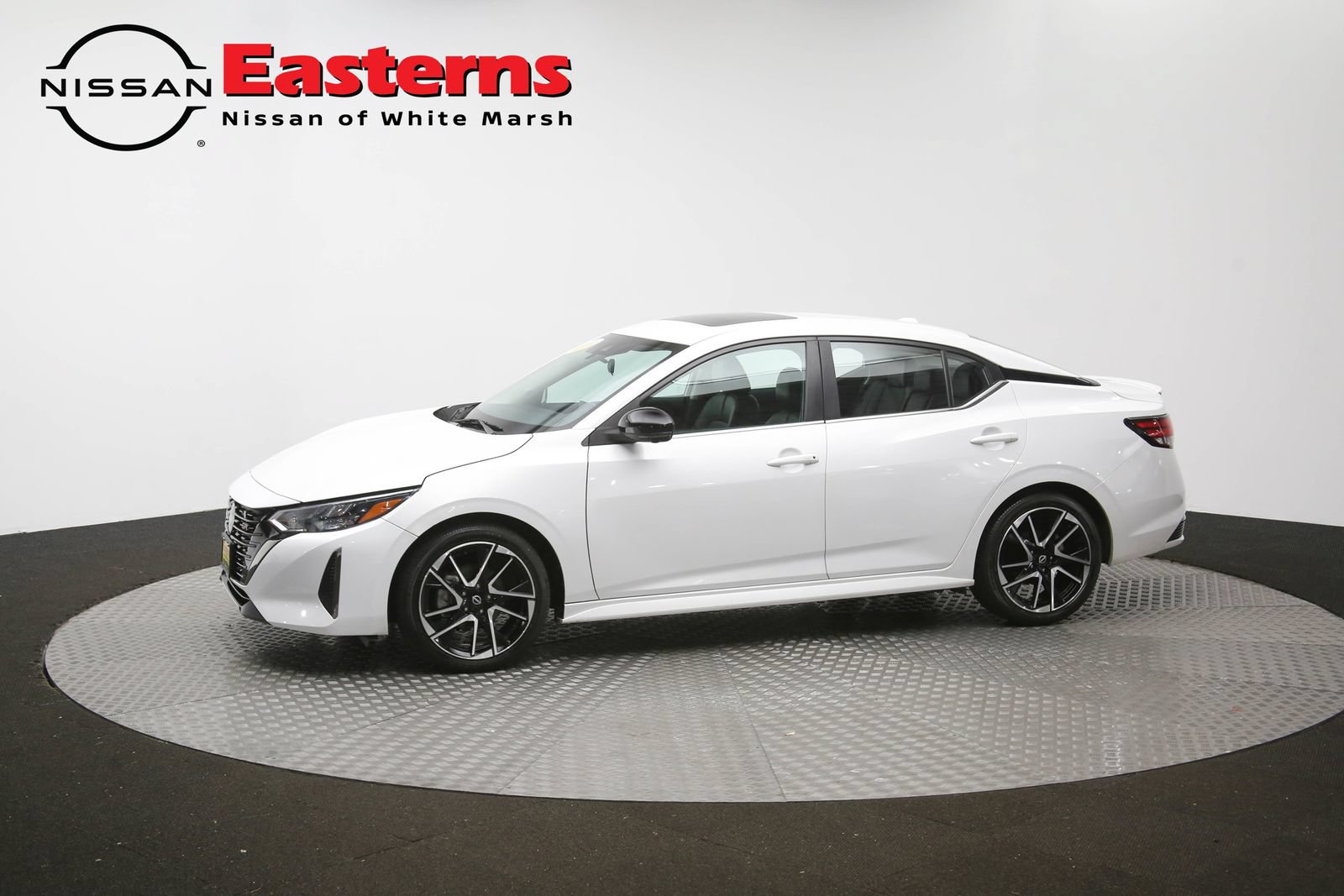 Used 2024 Nissan Sentra SR w/ SR Premium Package FWD image 58
