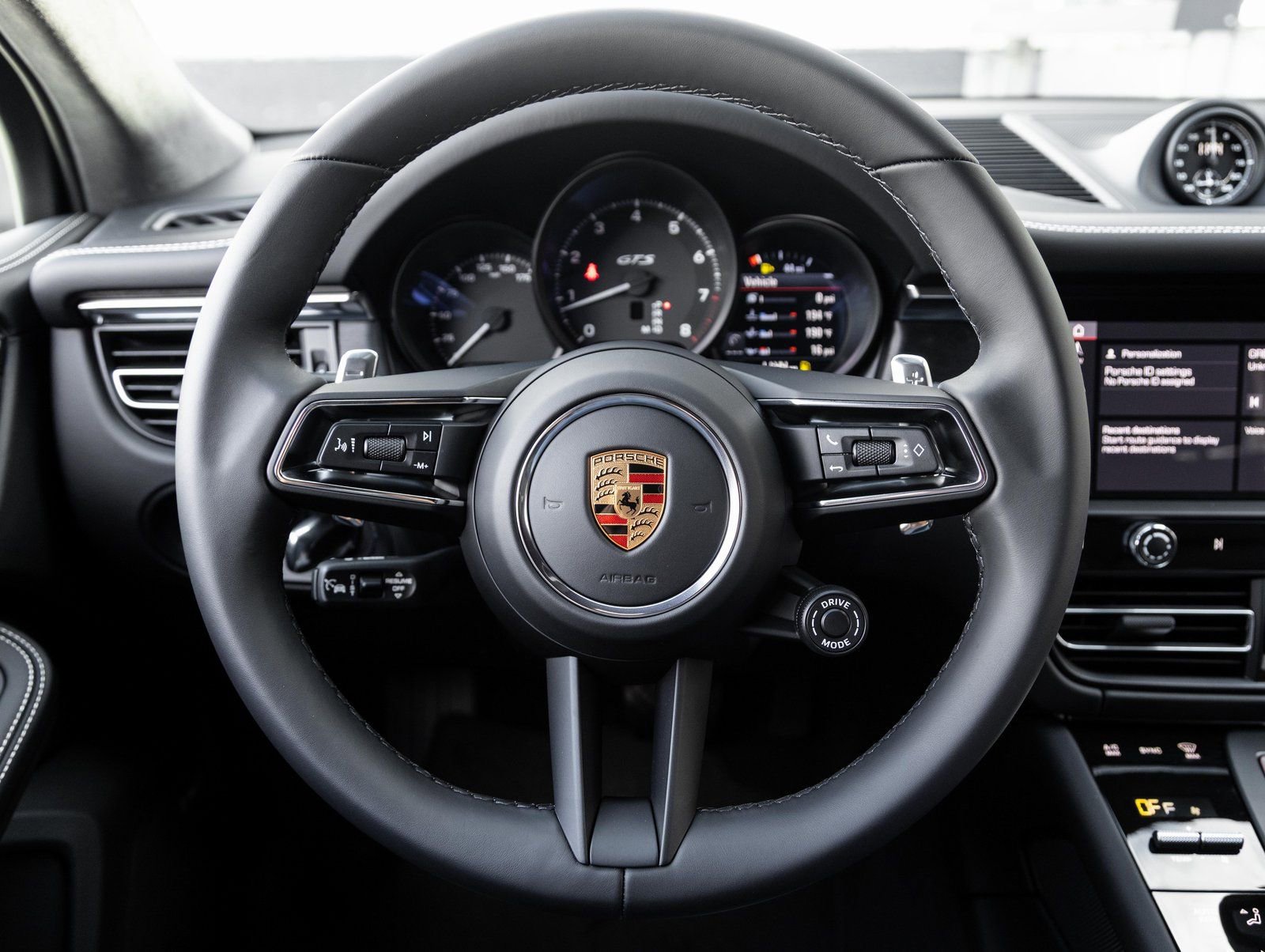 New 2026 Porsche Macan GTS AWD/4WD image 13