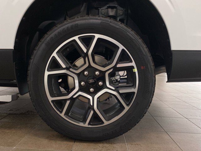 New 2025 Ford Maverick Lariat w/ 4K Tow Package image 31