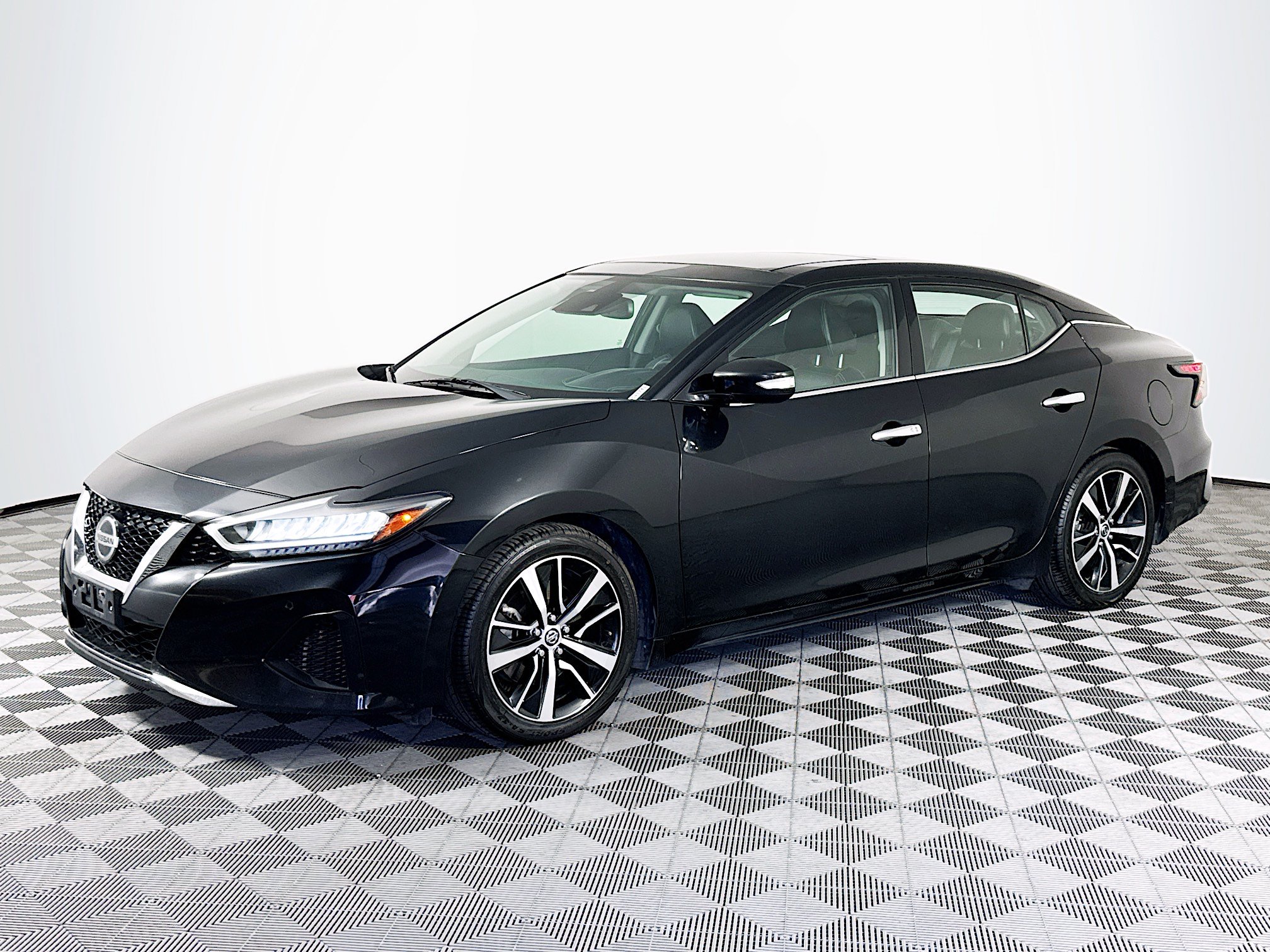 Used 2022 Nissan Maxima SL FWD image 4
