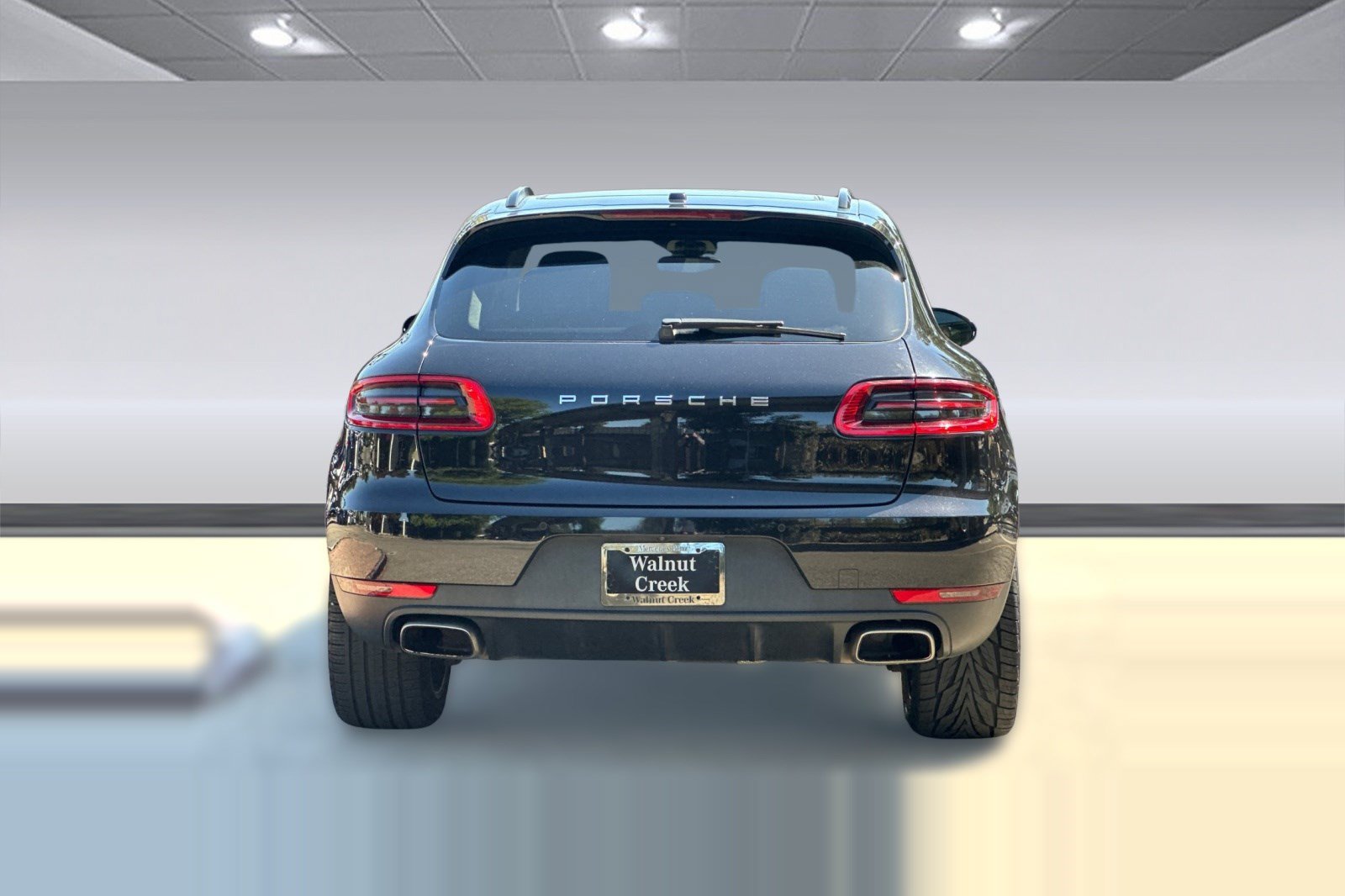 Used 2018 Porsche Macan AWD/4WD image 9