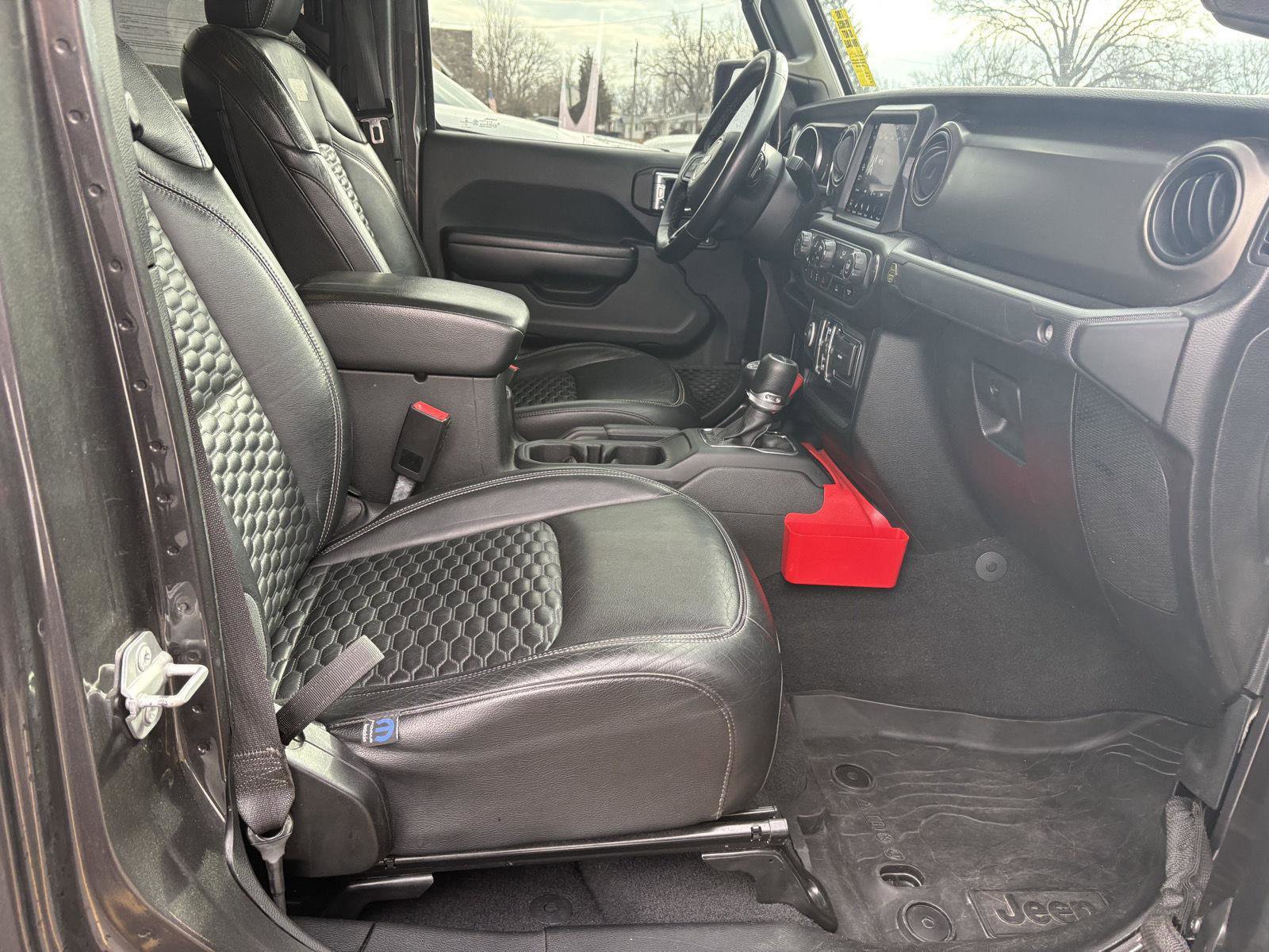 Used 2021 Jeep Gladiator Sport image 17