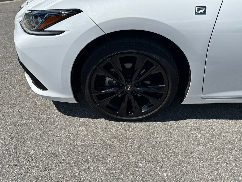 Used 2022 Lexus ES 300h F Sport w/ Accessory Package FWD image 12