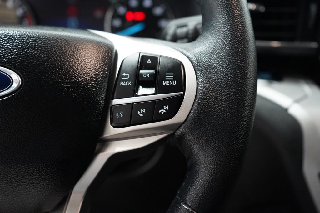 Used 2024 Ford Explorer XLT w/ Equipment Group 202A AWD/4WD image 22