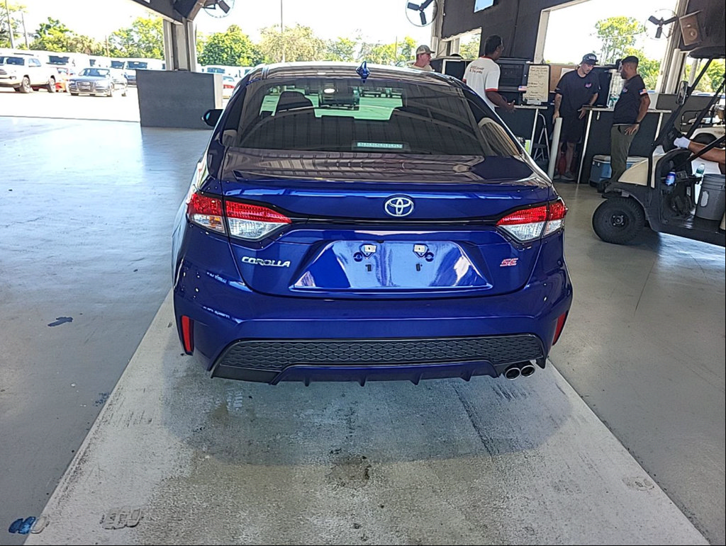 Used 2021 Toyota Corolla SE FWD image 4