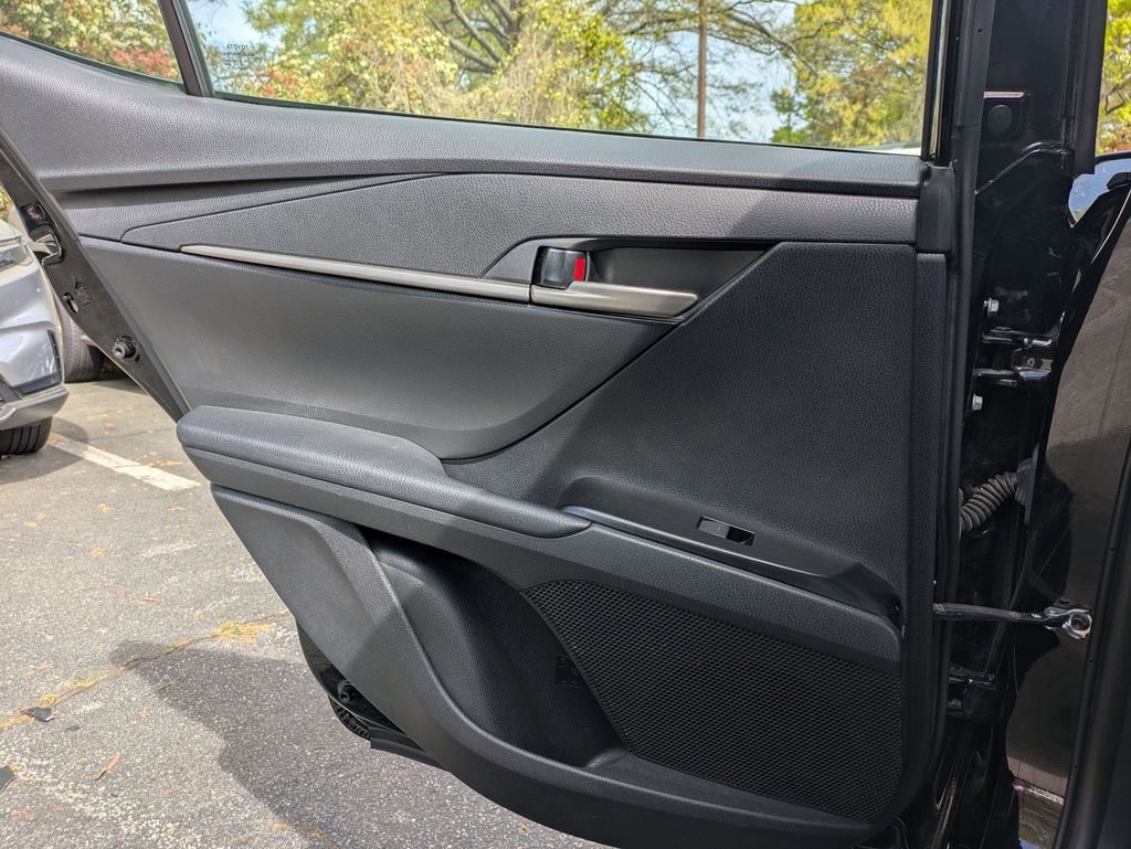 Used 2025 Toyota Camry LE image 26