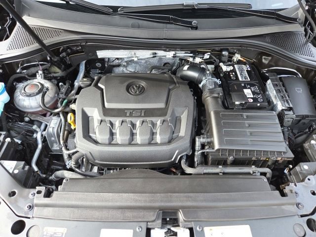 Used 2023 Volkswagen Tiguan SE AWD/4WD image 28