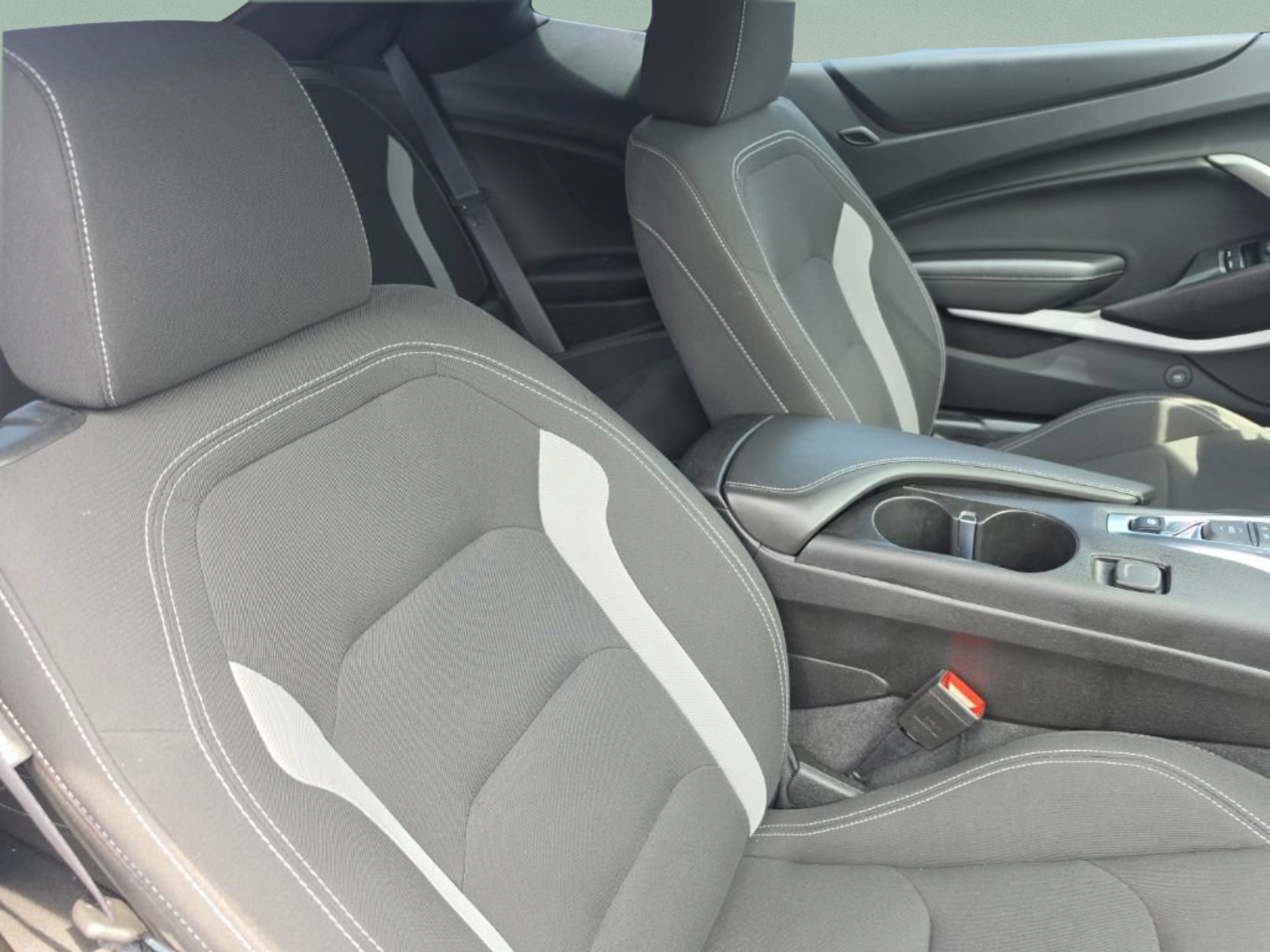 Used 2021 Chevrolet Camaro LT RWD image 25