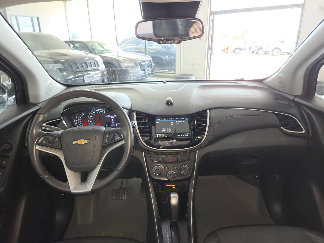 Used 2019 Chevrolet Trax LT w/ LT Convenience Package FWD image 22