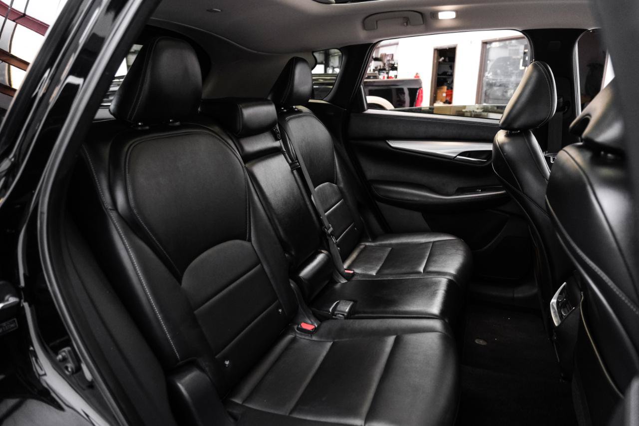 Used 2019 INFINITI QX50 Luxe w/ Navigation Package FWD image 30